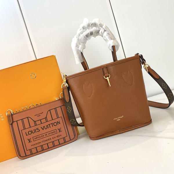 ルイヴィトンバッグ側面デザイン